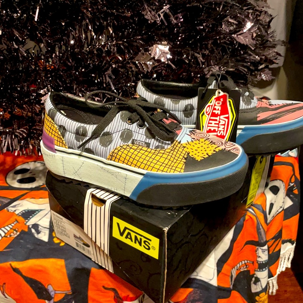 NEW Disney x Vans Nightmare Before Christmas Stacked Era Sally Cosplay Womens